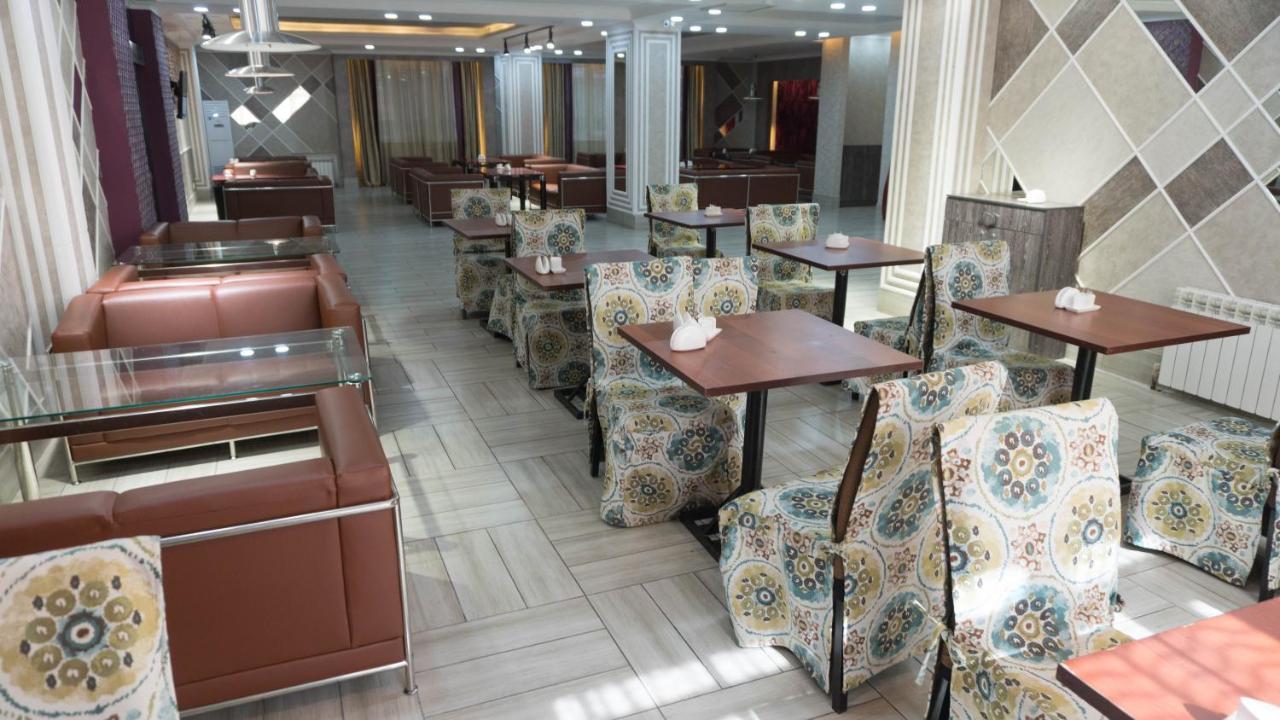 Artastana Hotell Exteriör bild