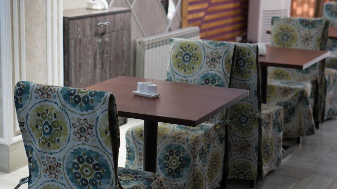 Artastana Hotell Exteriör bild